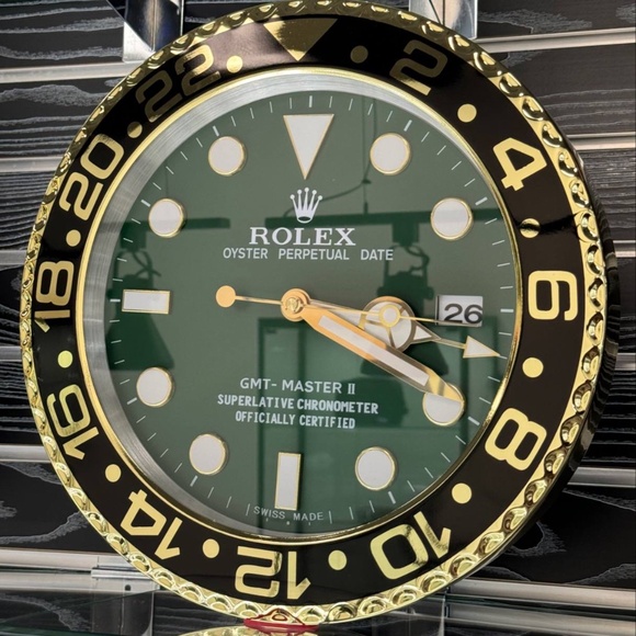 GMT master 2 Wall Clock black yellow gold bezel insert and dark green face dial - Picture 3 of 5